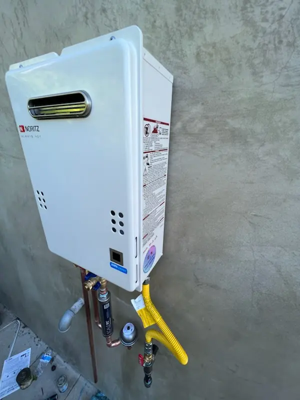 Tankless water heater installation for West Simi Valley homes